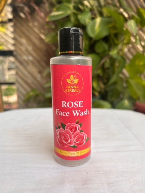 Rose-Face-Wash-02