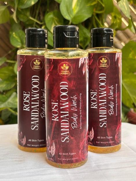 Rose-Sandalwood-Body-Wash-02